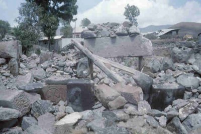 Eglise de Gogaran après le tremblement de terre de 1988